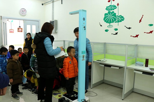 河南城開幼兒園SH-700兒童身高體重測(cè)量?jī)x案例